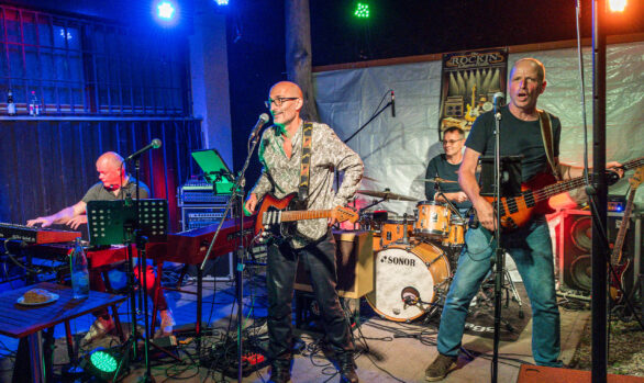 Rockin For A Free World